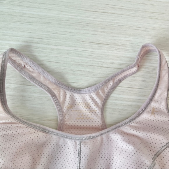 🔥Light Pink Sports Bra - Picture 3 of 9